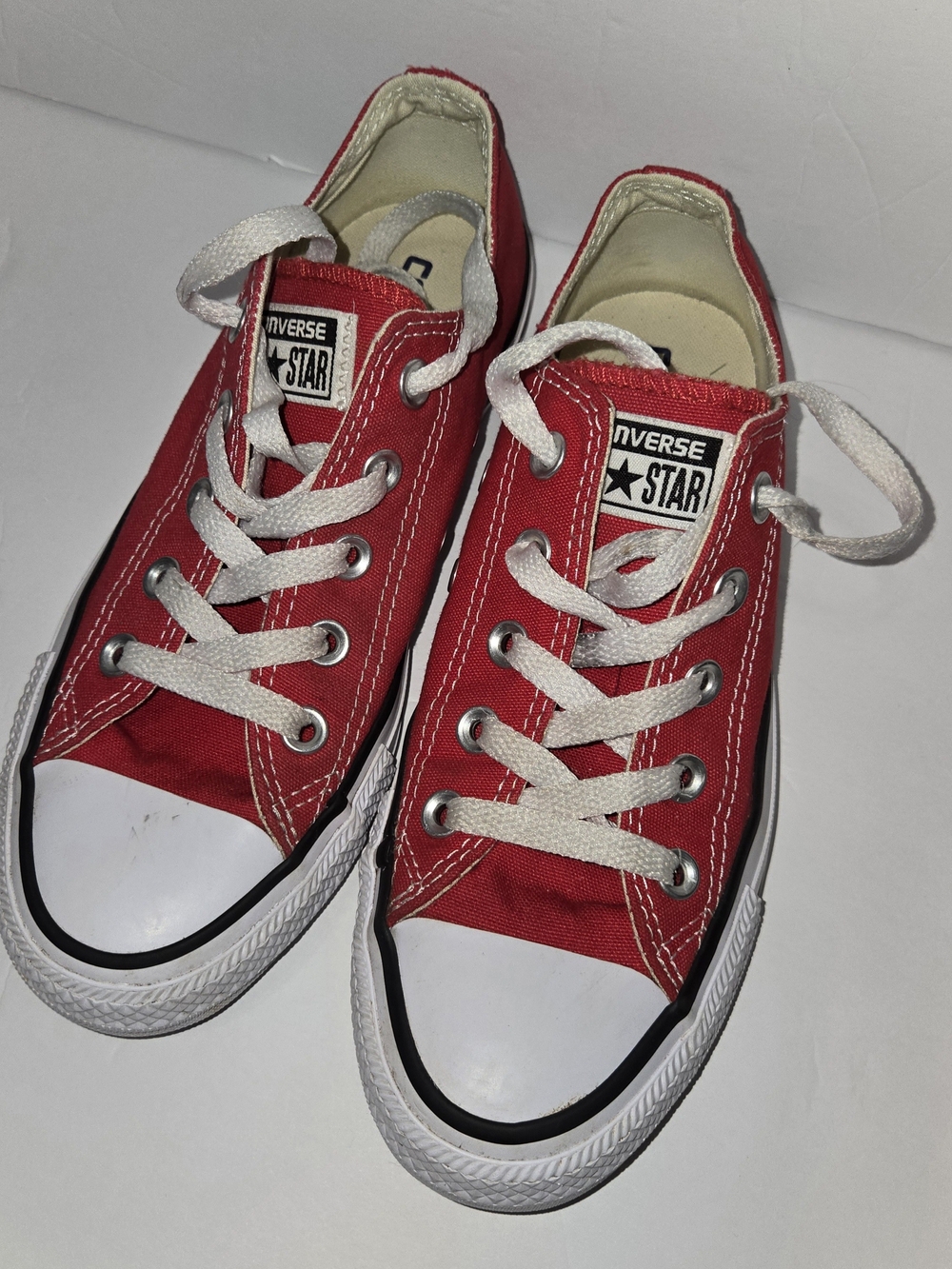 Converse Chuck Taylor All Star Low Top Sneakers - Red & White